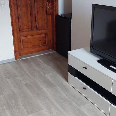 Zu Hause Auf Zeit Bei Marion Appartement Bobbau Buitenkant foto